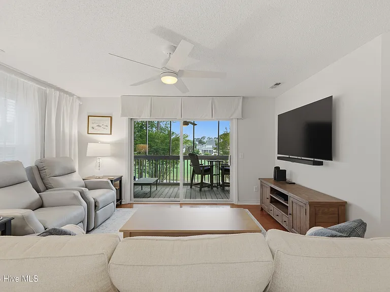 3350 Club Villas Dr #1103 — Photo 14