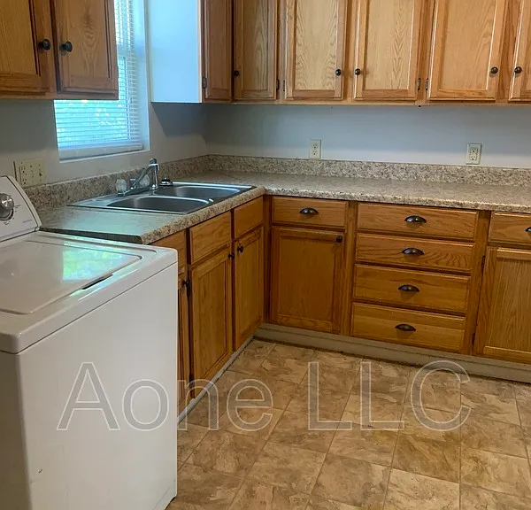 2618 SW Clay St — Photo 16