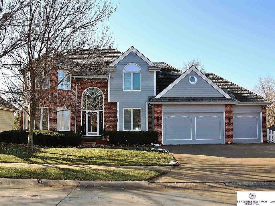 1st image of 310 N 163rd St