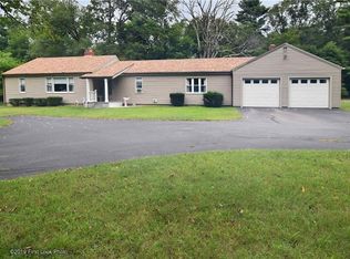 690 Phillips Hill Rd, Coventry, RI 02816