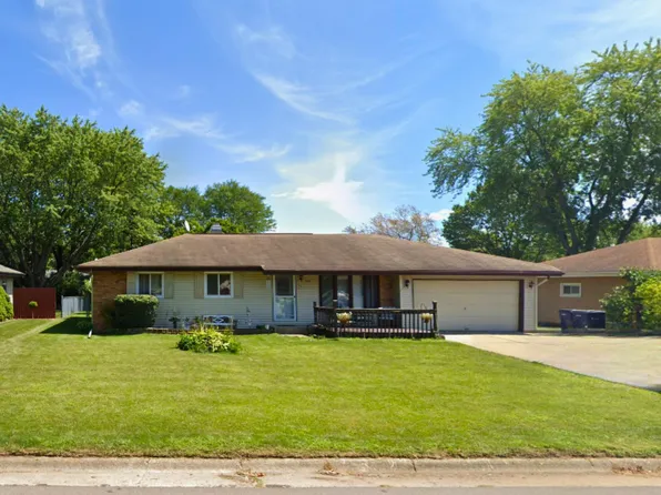 1532 Excalibur Dr, Janesville, WI 53546