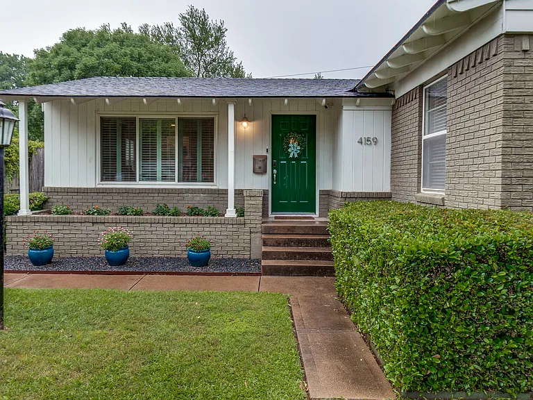 4159 Clover Ln — Photo 3