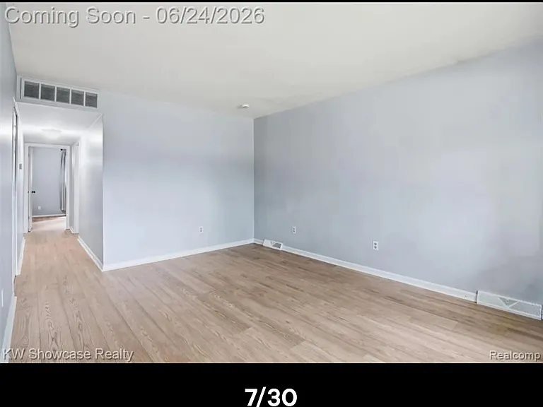801 Farnsworth Rd — Photo 11