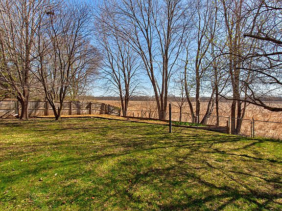 4th image of 3616 Jewel Dr