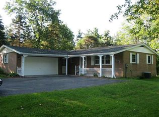 1002 Maple Ln, Meadville, PA 16335