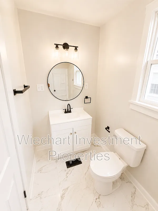 3 bed, 1.0 bath, $1,195 — Photo 3