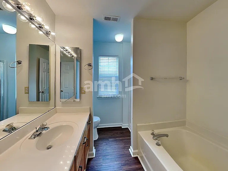 7014 Honey Tree Ln — Photo 10