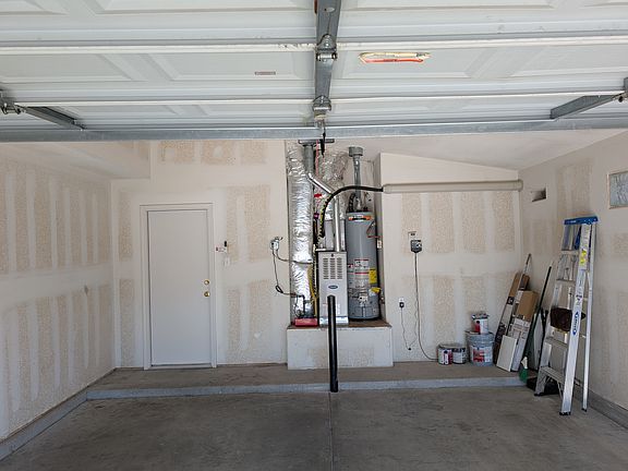 3rd image of 9009 Eagle Vista Dr NE