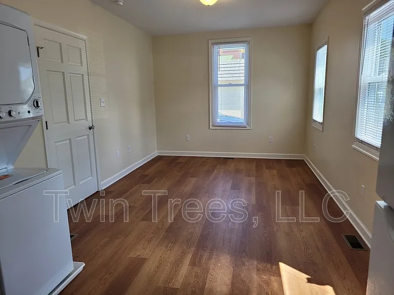 5948 Main St #2 — Photo 7