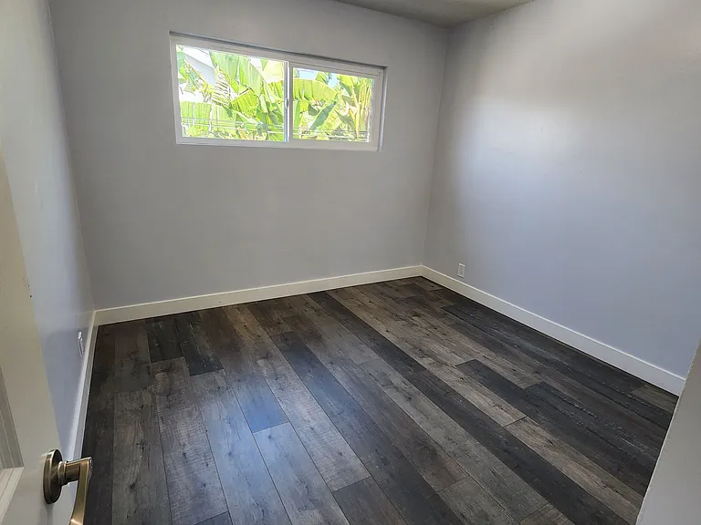 1123 E Hellman St #7 — Photo 9