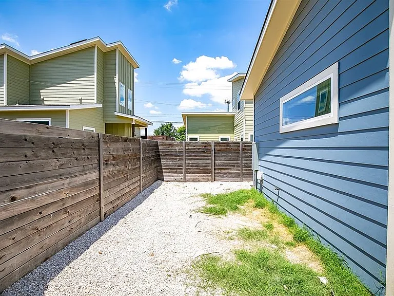6303 Santos St #A — Photo 12