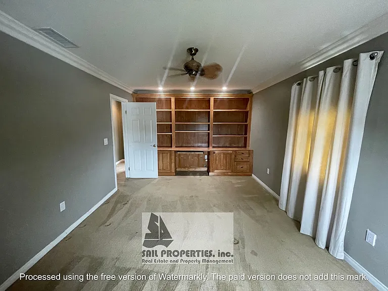 220 Baltimore Ave — Photo 12