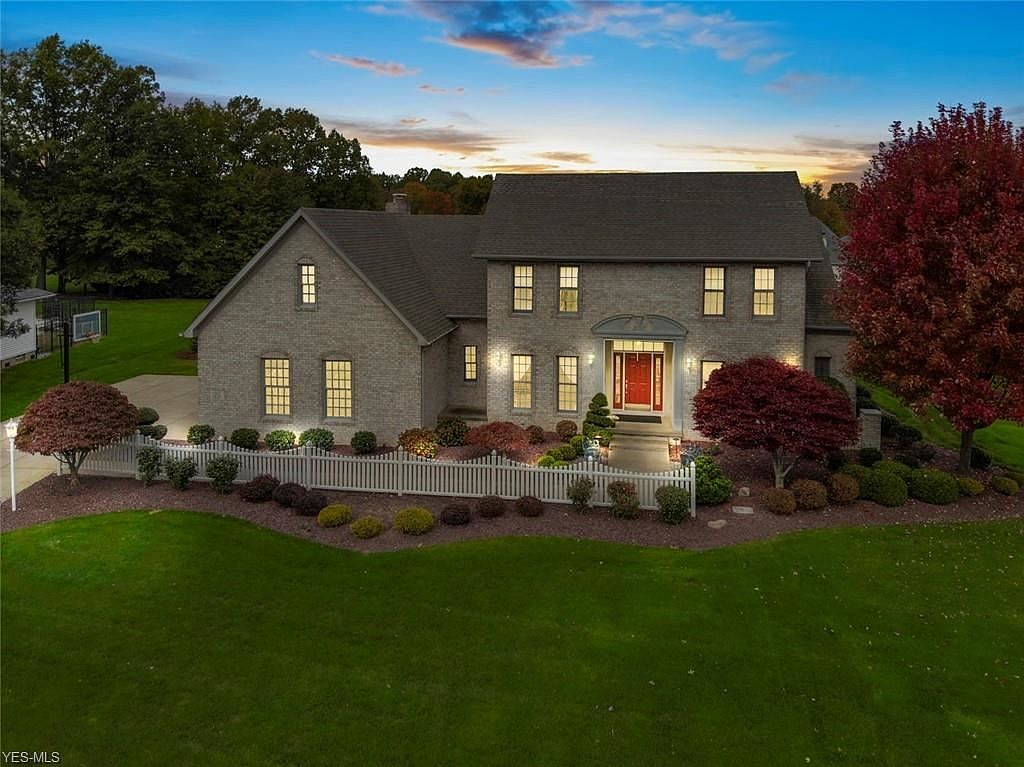 1365 Fox Den Trl, Canfield, OH 44406 Zillow