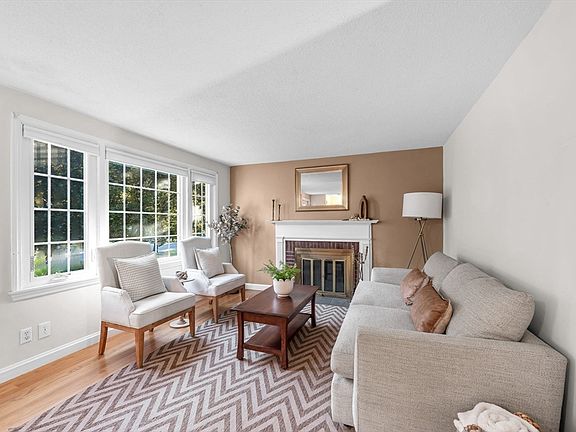 3rd image of 37 Nevins Ave