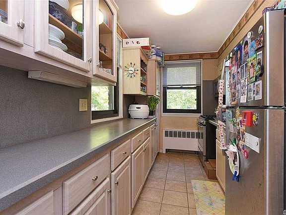 5th image of 57-68 246th Cres