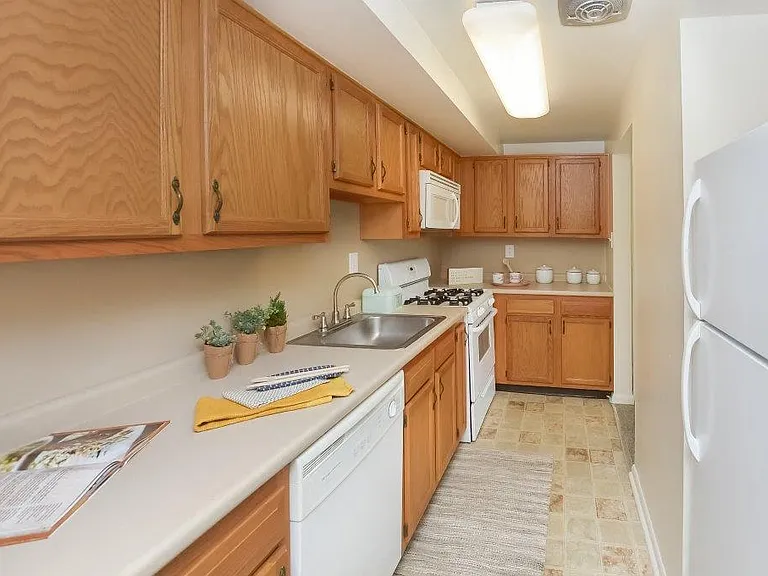 Strafford Station Apartment Homes — Photo 3