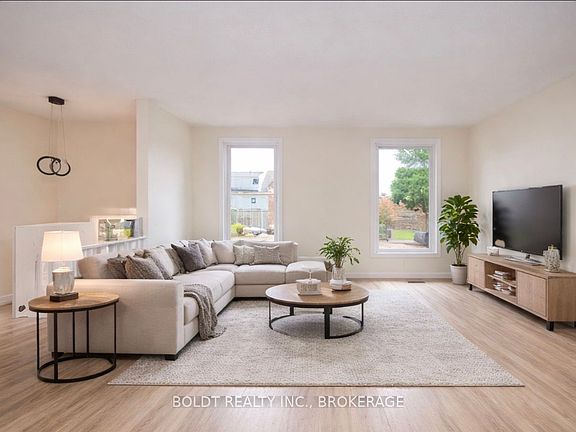 5th image of 17 Colborne St