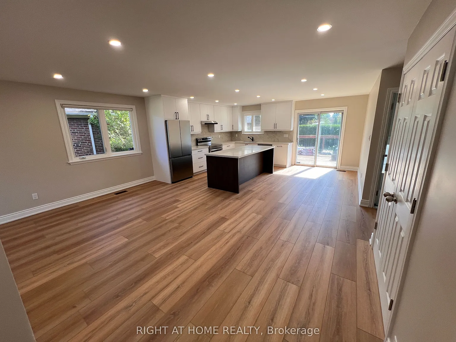 3 bed, $3,600 — Photo 3