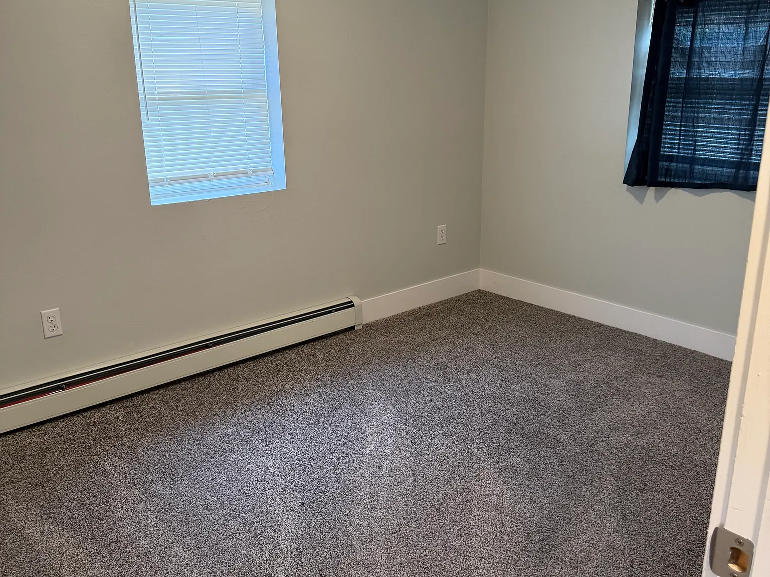 2 bed, 945 sqft, $1,900 — Photo 3