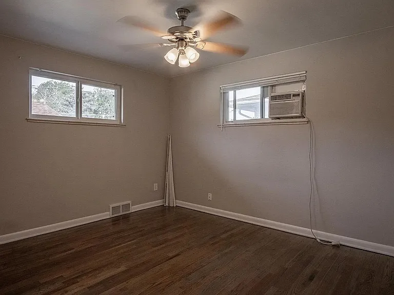 1381 S Grant St — Photo 10