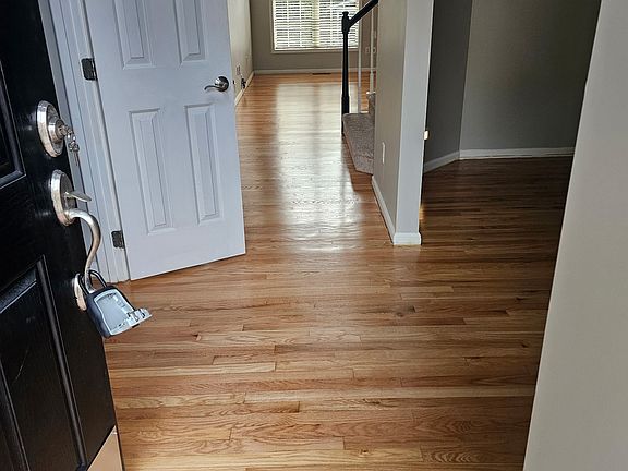 2nd image of 100 Castlebury Creek Ct