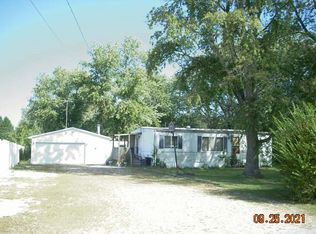 5480 E Firehouse Rd, Decatur, IL 62521