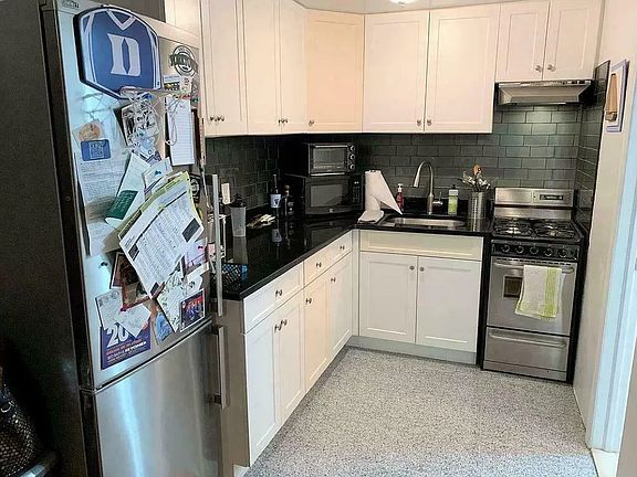 3rd image of 148 W 73rd St APT 1A