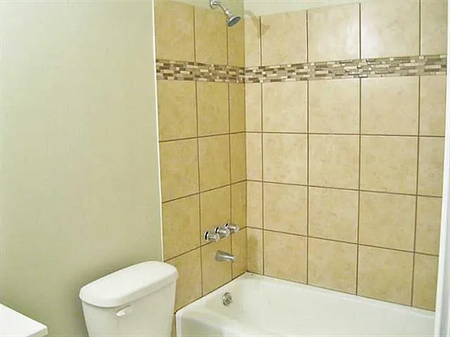 3297 Castle Dr — Photo 11