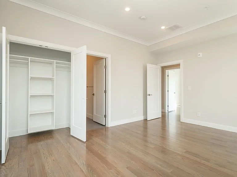 3247 Washington St #3 — Photo 9