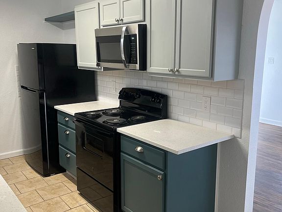 4th image of 1726 Oak Lea Dr