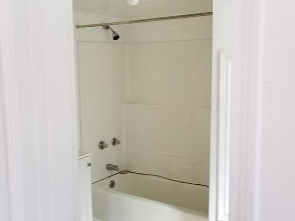 5th image of 215 Harrison Ave