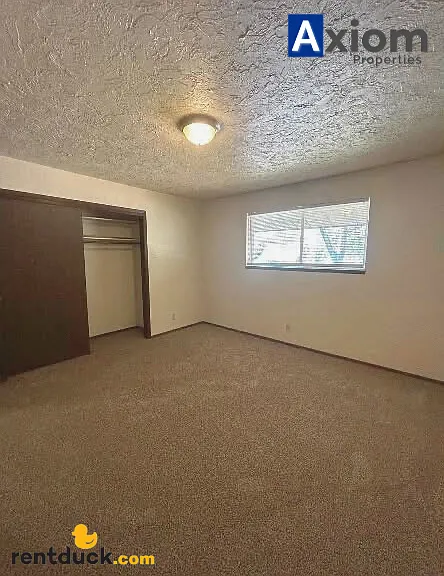 674 W Cedar — Photo 10