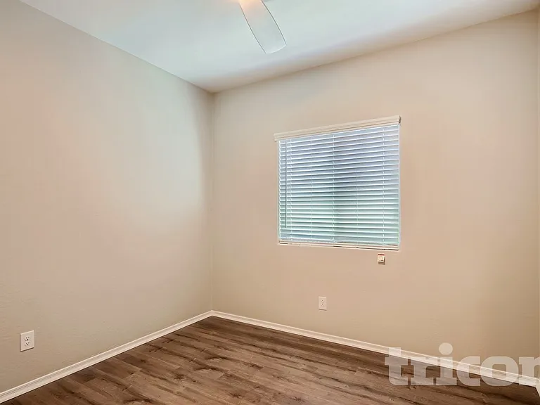 45656 W Sky Ln — Photo 9