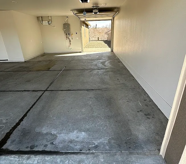 619 Wilson St — Photo 14