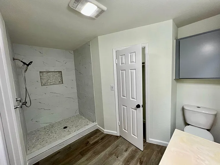 527 Parkdale Dr — Photo 9