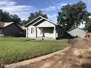 711 N 10th St, Memphis, TX 79245