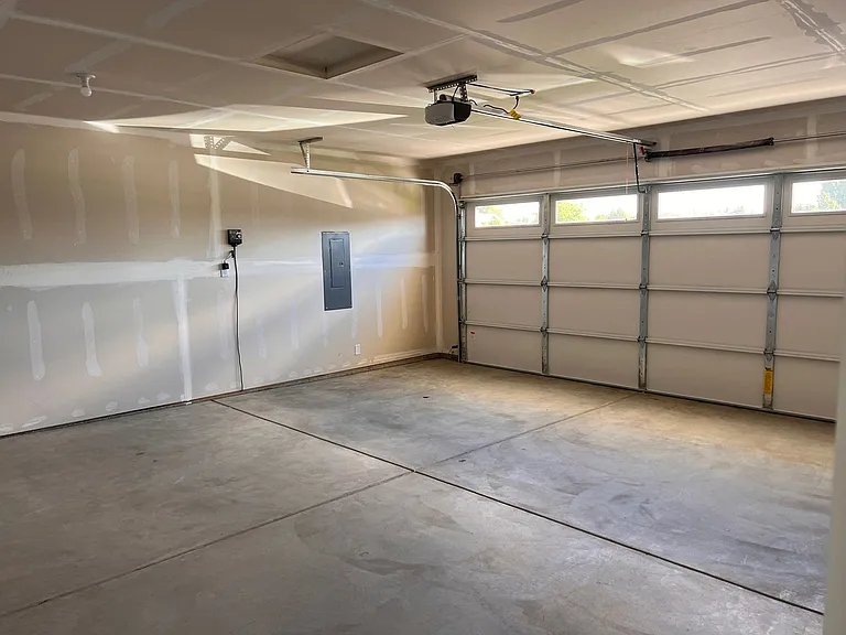 1410 N Mattson Dr — Photo 10
