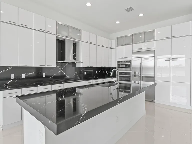 9019 SW Terzi Way — Photo 13