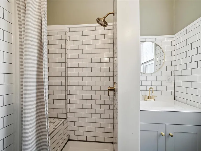 2248 E Allegheny Ave #2 — Photo 2