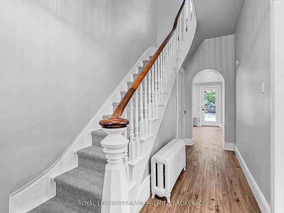 3rd image of 180 Alma St