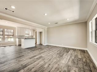 710 Circle Dr, Arlington, TX 76010