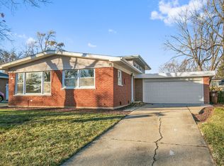 209 W Elmwood Dr, Chicago Heights, IL 60411