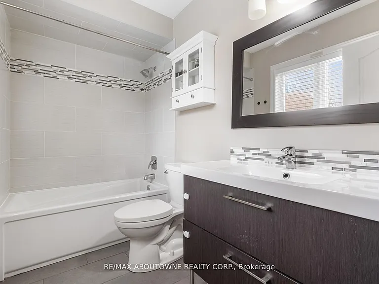 30 Harnesworth Cres — Photo 19