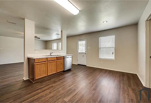 4th image of 1109 Boxwood Dr