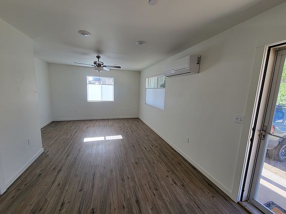 2nd image of 107 N 15th St #D