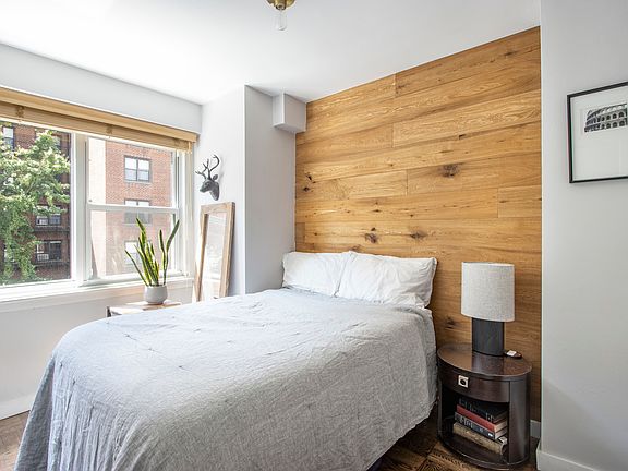 4th image of 101 W 12th St APT 3U