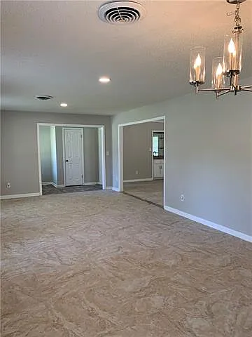 4 bed, 2.0 bath, 1995 sqft, $2,100 — Photo 3