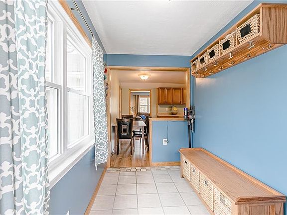 2nd image of 252 Woodruff Dr