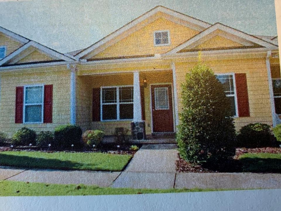1st image of 775 Callaway Ct #775
