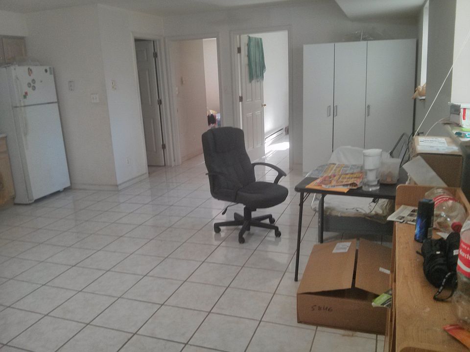 2nd image of 121 Van Winkle Ave